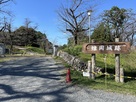 現在の雉岡城入口…