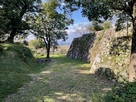 本丸・二の丸の空堀(土橋側から)…