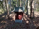 主郭にある祠