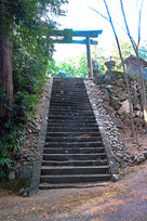 八幡神社境内