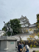 戸田氐の背後に大垣城…
