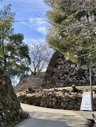山里郭の手前（西から）…