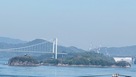伯方・大島大橋を背景に島の全景…