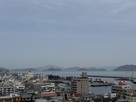 天守から来島海峡大橋を望む。…