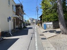 武雄神社前の路地の様子(一方通行路)…