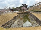 十露盤堀から太鼓櫓と四足門…