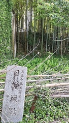 奥に見えるは…？…