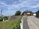 二の丸の石垣と致道館…