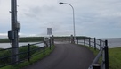 十三湖と中の島への橋…