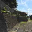 二の丸北側の切岸と堀の痕跡…