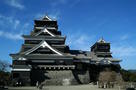 青空の下の熊本城