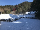 雪の居館跡