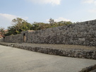 玉陵 外庭の石壁…