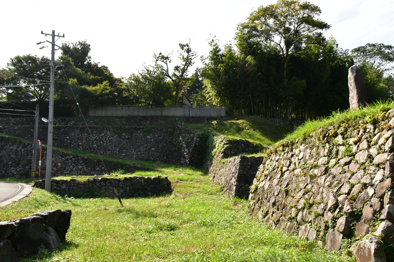 上屋敷石垣と埋門跡
