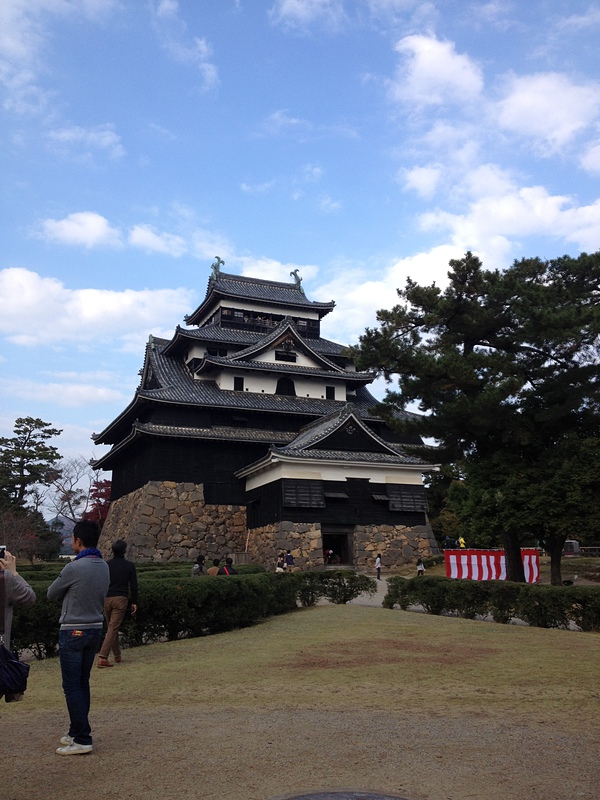 秋晴れの松江城