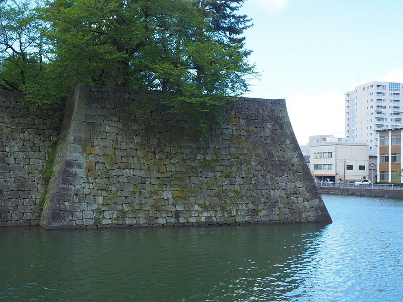 巽櫓跡の石垣