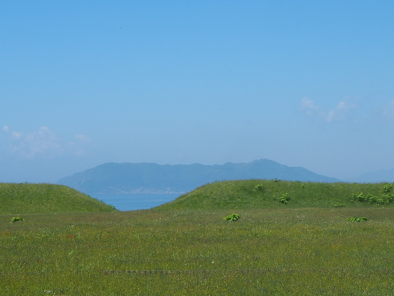 土塁と函館山
