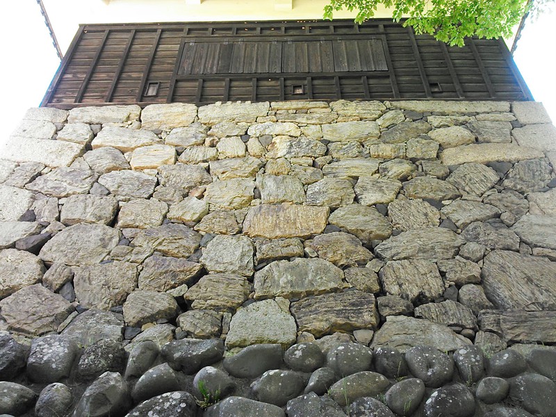 西櫓の石垣
