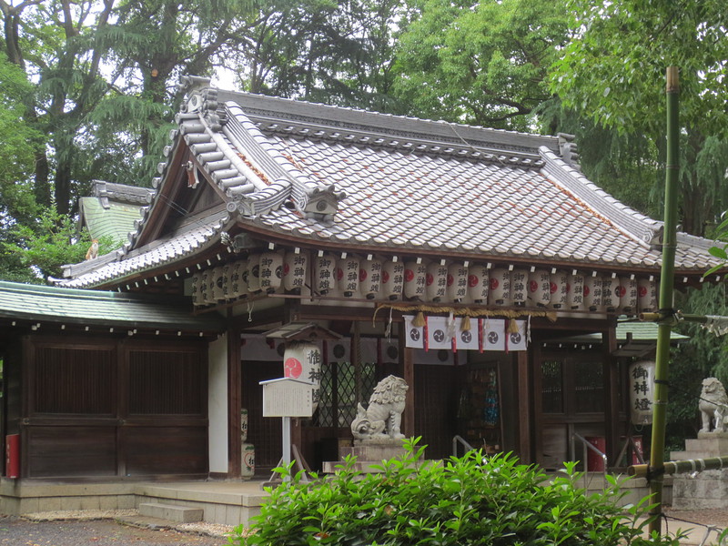 神足神社境内の社殿