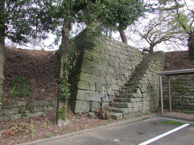 巽櫓台跡(城内側)