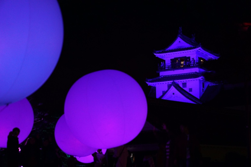 高知城とチームラボ高知光の祭