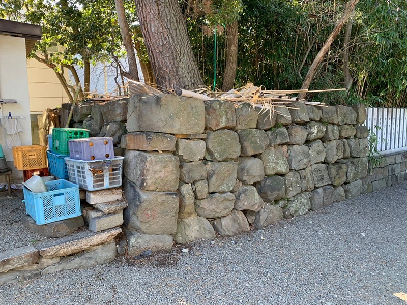 岸城神社展示石垣