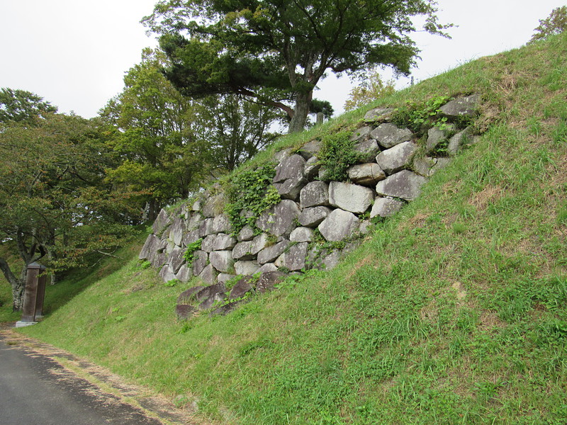 本丸下の石垣