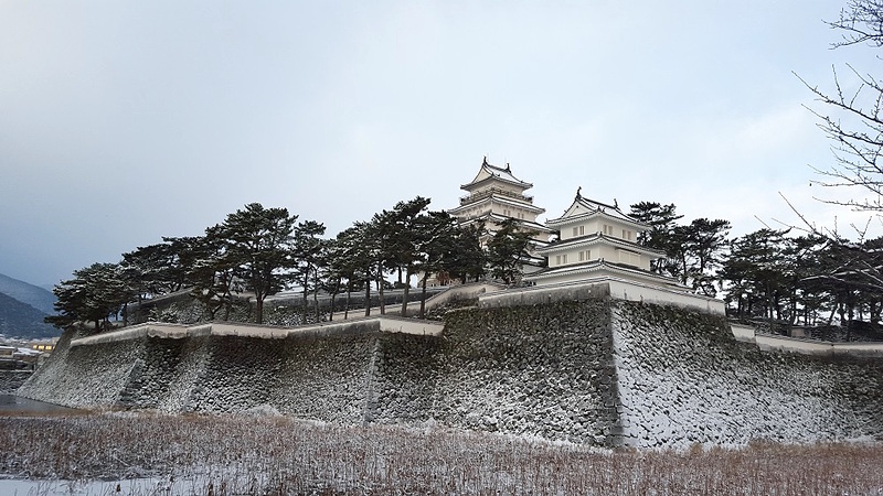 薄雪化粧の島原城