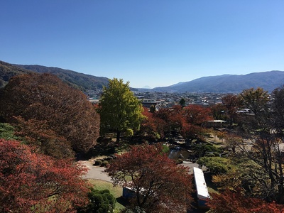 本丸紅葉と富士山