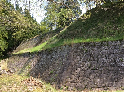 本丸西側の石垣