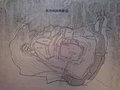 新府城の縄張り図