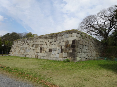 東鉄門跡の石垣