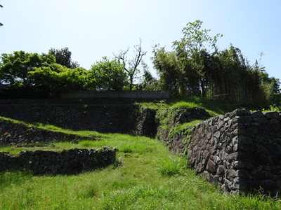 埋門跡と石垣