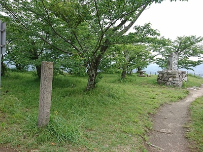 本丸跡(岩屋山山頂)