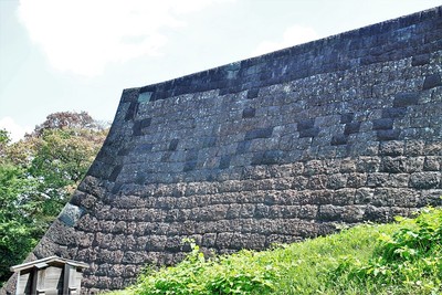 本丸北壁石垣（北側）