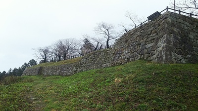 本丸跡西側の石垣２