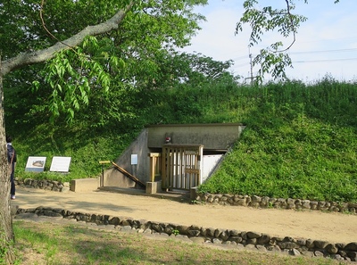 土塁展示室の入口