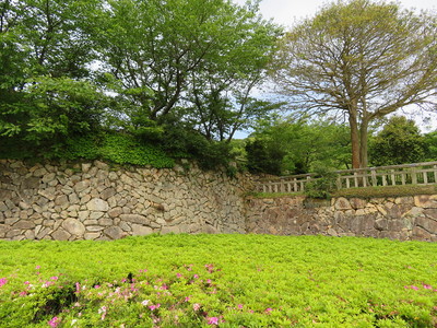 本丸奥西側の石垣（南側）