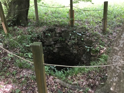 釣井の段の井戸