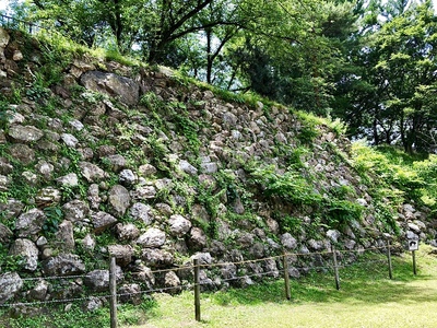 加納城 本丸石垣(北側)