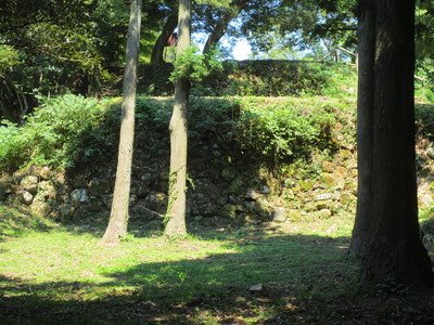 温井屋敷跡の石垣