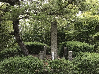 二の丸にある古戦場跡石碑