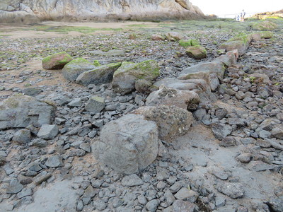 東側海岸石垣跡