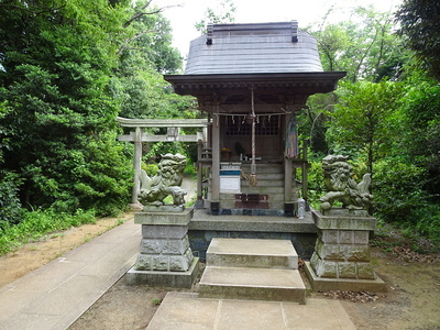 平山季重神社