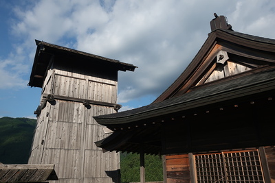 井楼櫓と稲荷神社