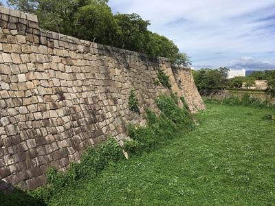 石垣と空堀