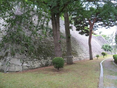 二の丸北側の石垣