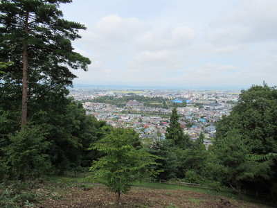 小田山から望む鶴ヶ城