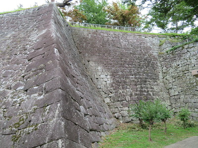 榊山曲輪付近の石垣