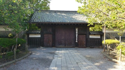 上田藩主屋敷門
